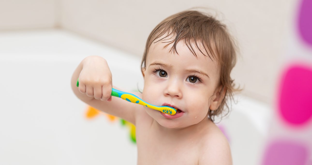 Cuida las encías de tu bebé durante la dentición